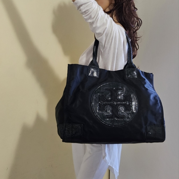 LikeNew!Tory Burch XXL Black Nylon and snake leather Tote bag - Picture 2 of 12